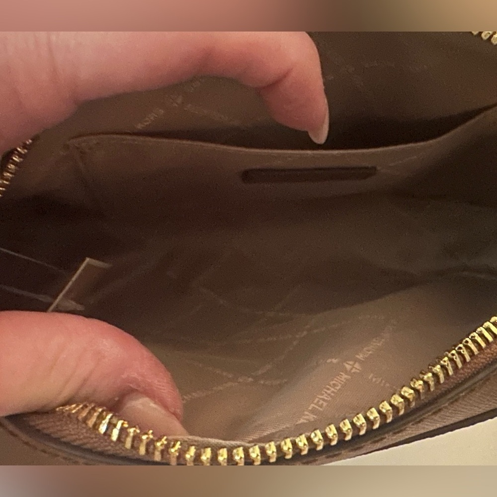 Michael Kors Houston LG Zip Crossbody – NWT - Picture 6 of 8